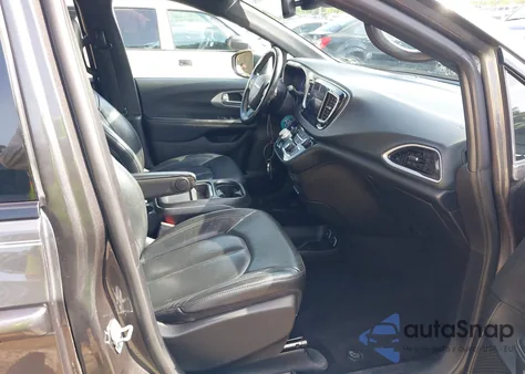 2020 Chrysler Pacifica Touring L z USA, uszkodzony, nr VIN 2C4RC1BG4LR247756